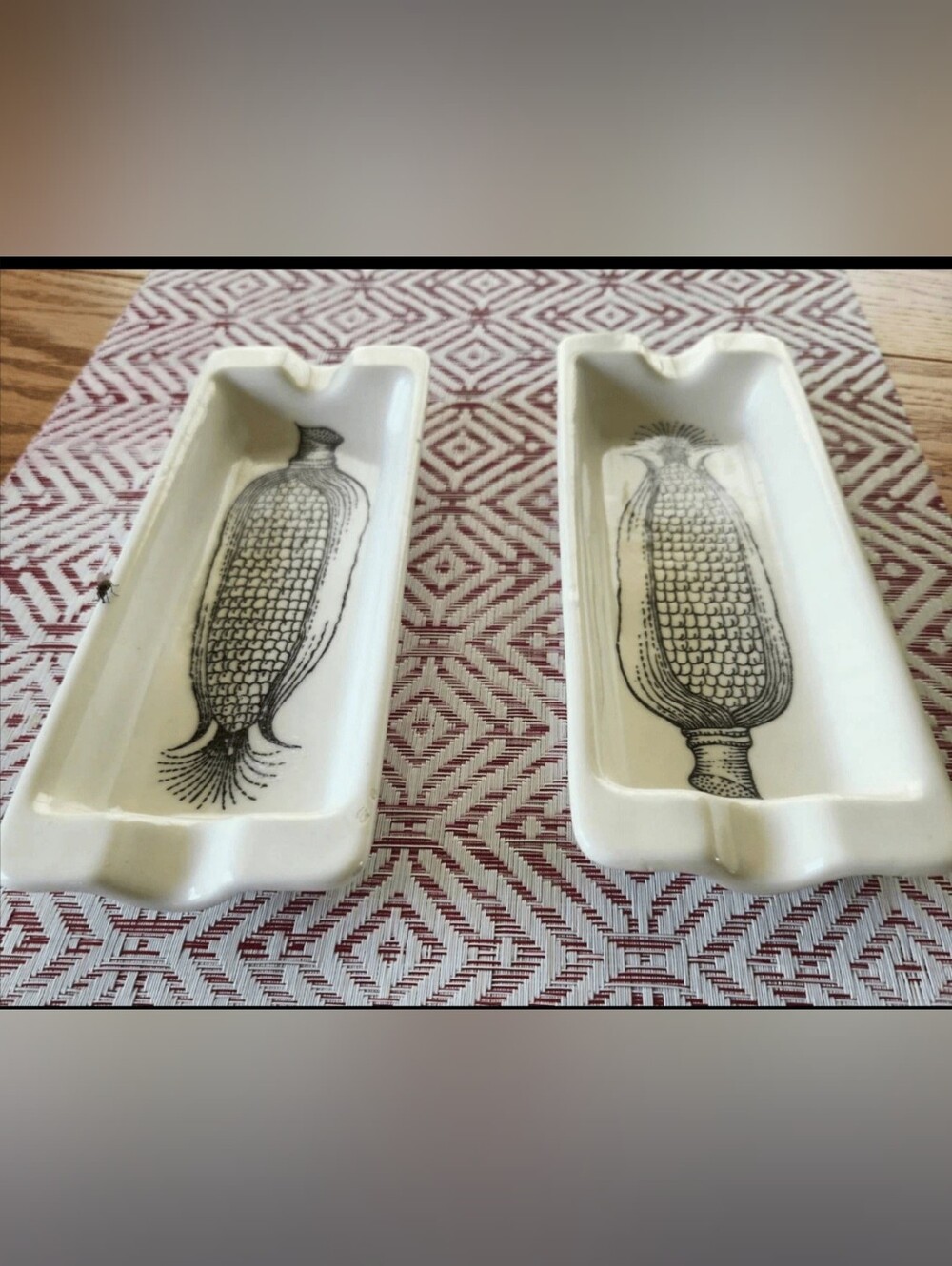 Ceramic Corn on the Cob dishes - White with Black Print (Pair)